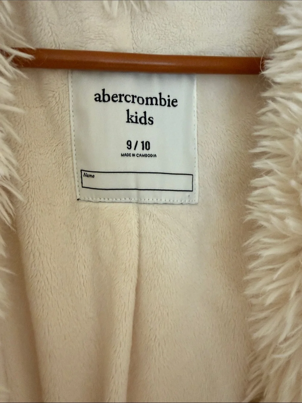 Kids Abercrombie & Fitch Plush Cream Faux-Fur Cropped Jacket